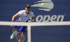 九游中国-包含英国网球队完胜德国网球队，费德勒爆发神勇的词条