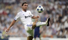 九游中国-意甲焦点战之夜，拉文对手完全无解，一场定义赛季的表演