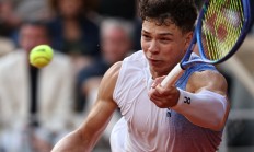 九游中国-包含法国网球队鏖战世界网球队，阿尔卡拉斯高光表现的词条