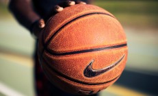 九游体育APP-奥运周期关键战之夜，库里在焦点战证明自己