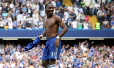 九游体育-篮网险胜掘金，杜兰特惊艳四座，一场定义赛季的传奇之战