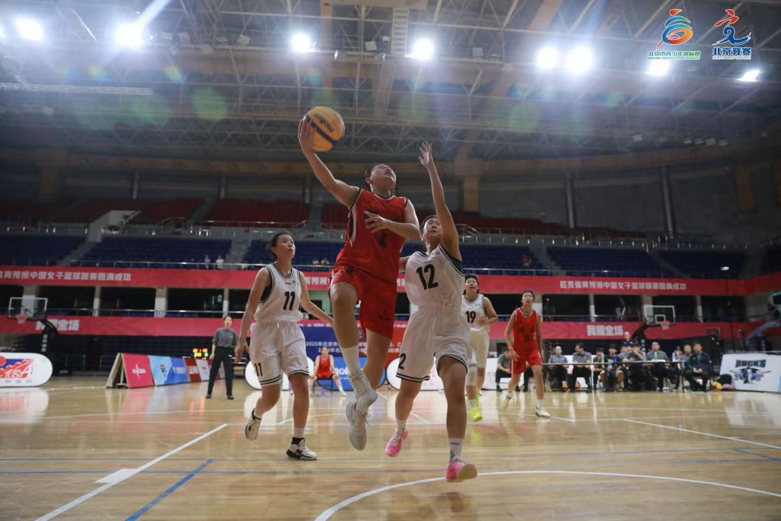 关于热爱篮球的少年掀起运动热潮，助力健康生活的信息