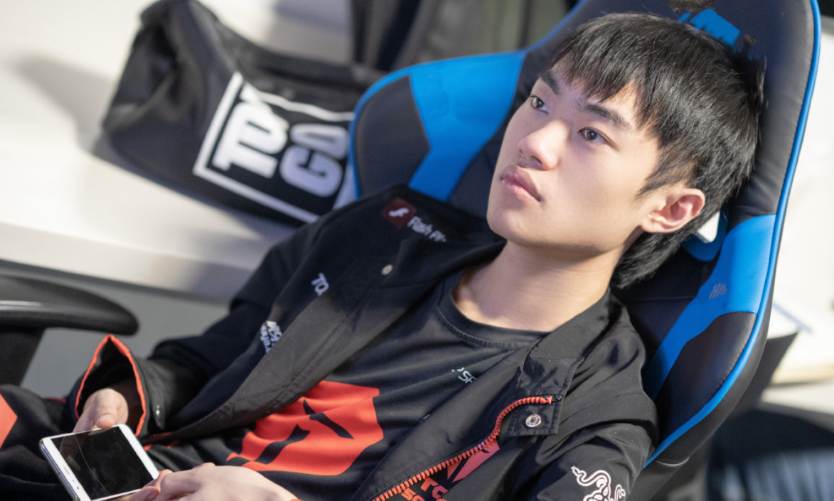 关于BRO翻盘KT，Knight单局斩获MVP峡谷大战八强赛，强势挺进下一轮的信息