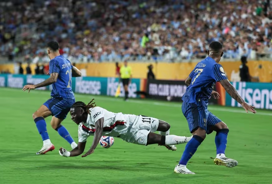 夺冠热门!这支球队打破所有困难 夺冠热门!这支球队打破所有困难