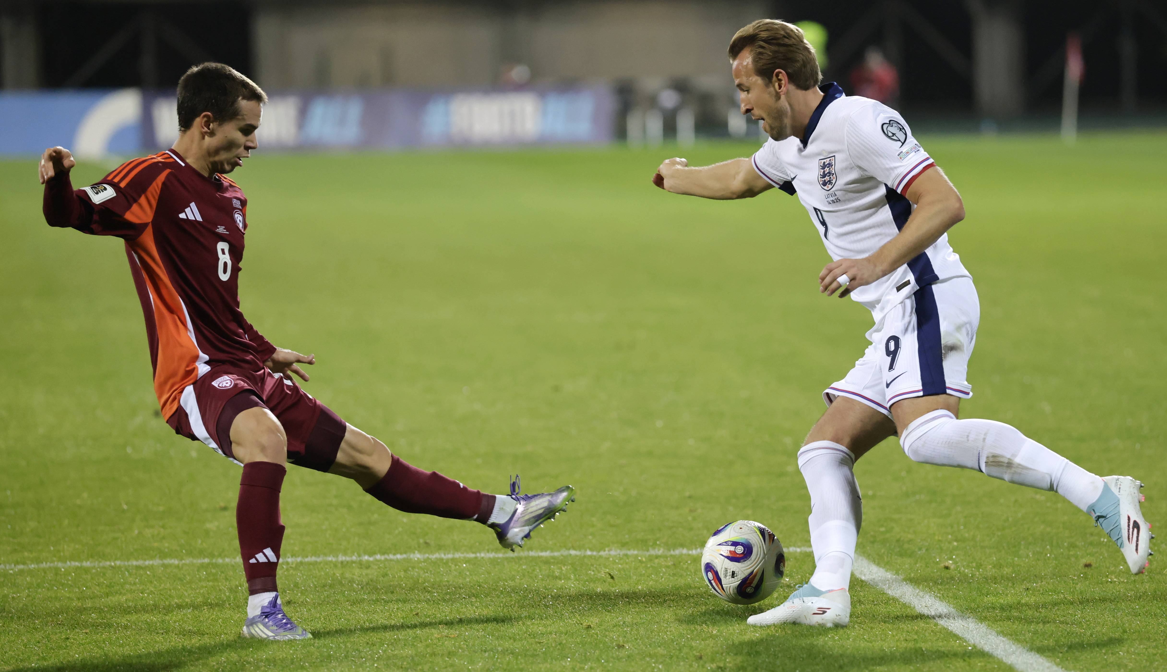 关于拉脱维亚队在欧预赛中实力悍然，一路晋级的信息