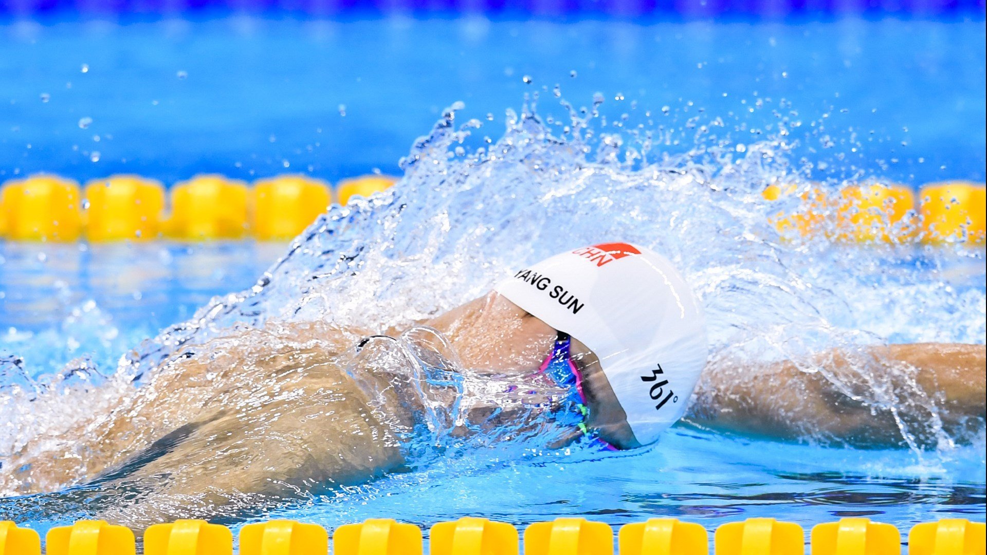 当公牛带走猛龙,字母哥在欧冠决赛的跨时空统治