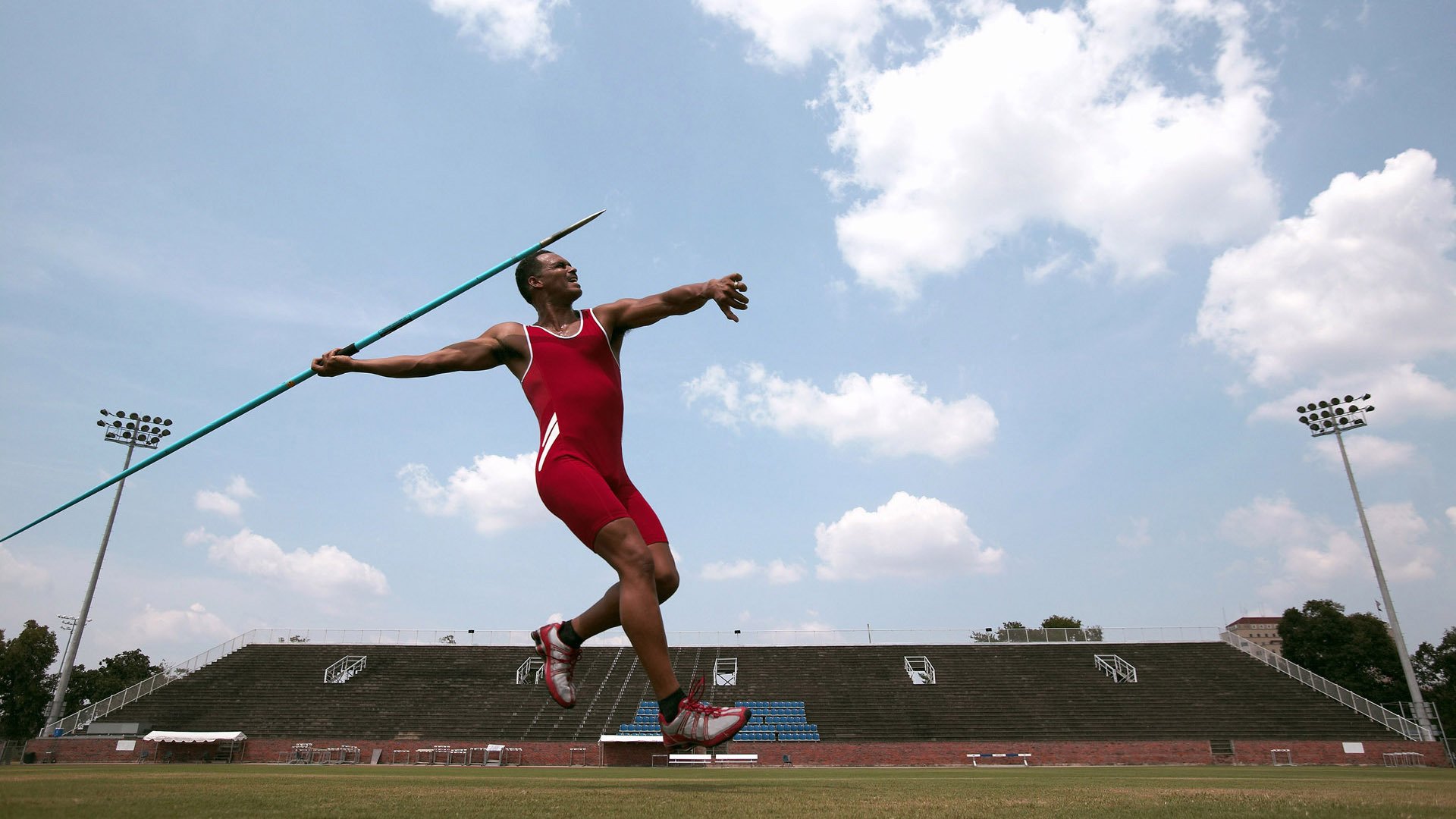 当世界聚焦迪亚斯，东决关键战的艺术接管与荷兰单节风暴的全球共鸣